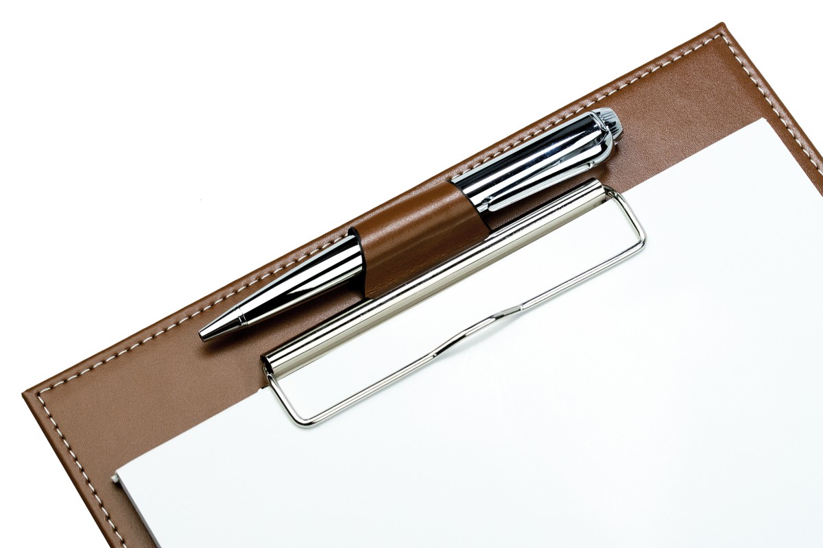 Klemmbrett DIN A4 mit Blockklemme in CAMBRIDGE Top Grain Rindspaltleder hellbraun